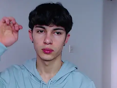 john vichenso online show from October 3, 10:07 pm