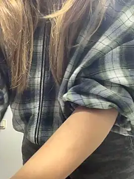 Snapshot of VesnaCrystal chatting on November 11, 8:20 pm VesnaCrystal online show from November 11, 8:20 pm