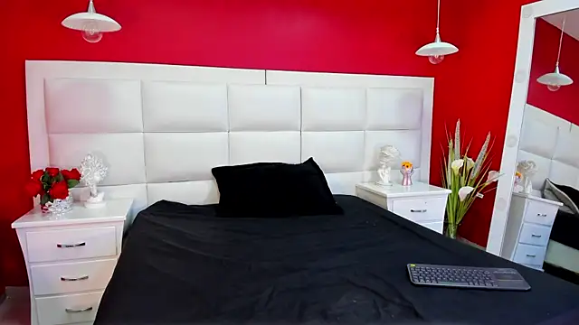 Snapshot of Michelle_Lewis_ chatting on September 11, 12:49 pm Michelle Lewis online show from September 11, 12:49 pm
