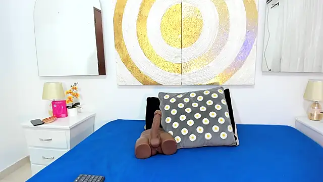 Michelle Lewis  online show from February 13, 12:56 pm