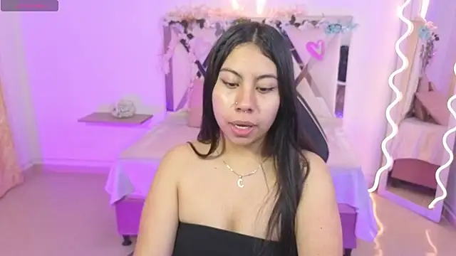 ZURY TAY online show from September 25, 11:36 am