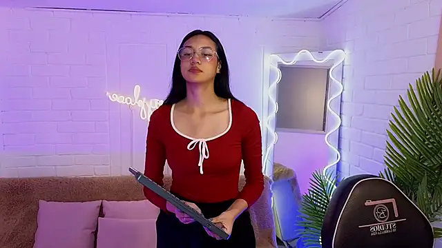 Snapshot of artemiss_tay chatting on September 19, 7:14 pm artemiss tay online show from September 19, 7:14 pm