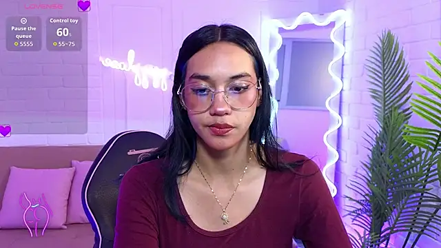 Snapshot of artemiss_tay chatting on September 25, 7:17 pm artemiss tay online show from September 25, 7:17 pm