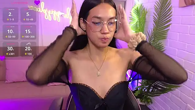 Snapshot of artemiss_tay chatting on October 2, 7:21 pm artemiss tay online show from October 2, 7:21 pm