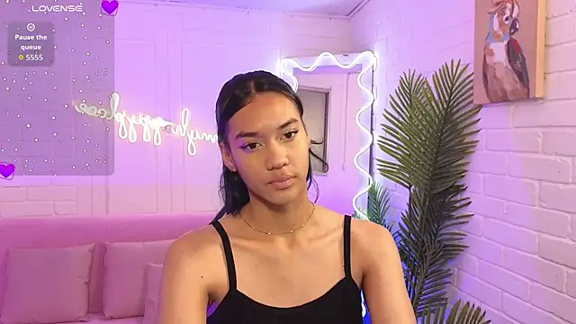 Snapshot of artemiss_tay chatting on October 17, 7:05 pm artemiss tay online show from October 17, 7:05 pm