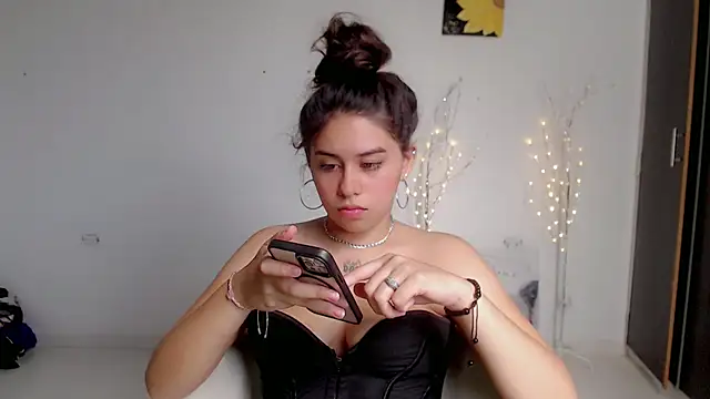 Darlyn big online show from October 3, 3:42 pm