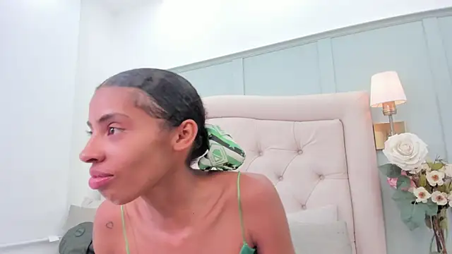 sarah ashbourne online show from December 16, 2:55 pm