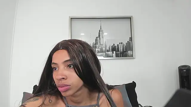 sarah ashbourne online show from February 4, 12:00 pm