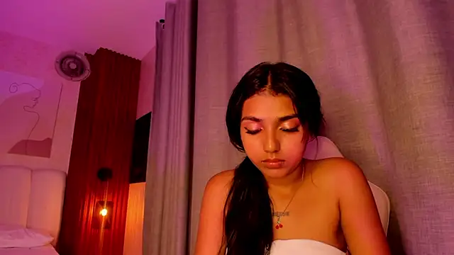 Jessgarcia  online show from October 26, 11:05 am