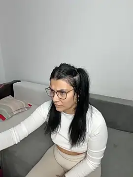 MiaKiittyy online show from October 1, 4:02 pm