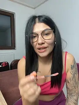 MiaKiittyy online show from October 9, 4:38 pm