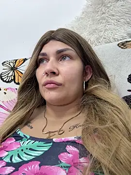 MiaKiittyy online show from June 11, 8:29 pm