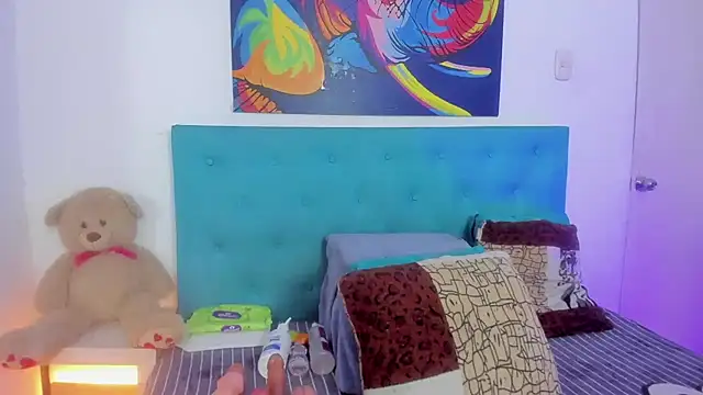 Snapshot of neferet_opal chatting on October 4, 2:09 am neferet opal online show from October 4, 2:09 am