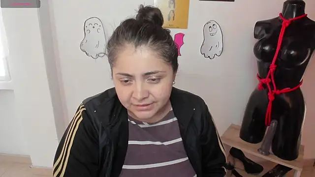 TifanyAmazinng online show from October 8, 12:47 pm