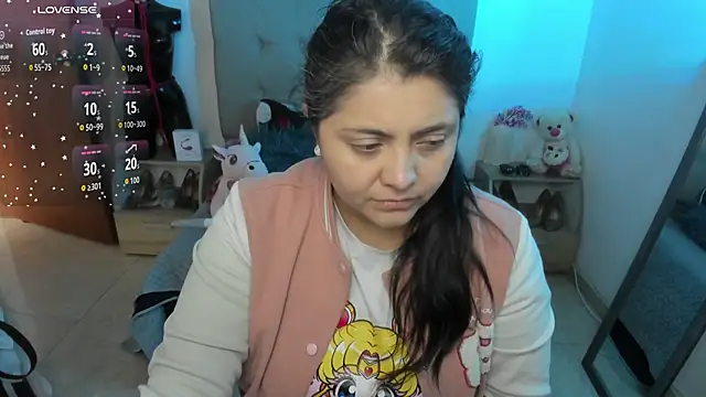 Snapshot of TifanyAmazinng chatting on December 17, 12:22 pm TifanyAmazinng online show from December 17, 12:22 pm