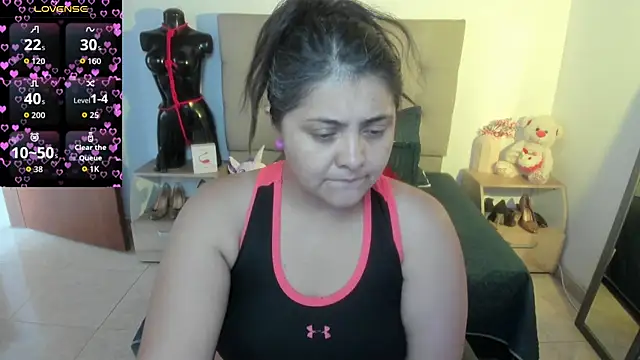 TifanyAmazinng online show from January 8, 12:40 pm