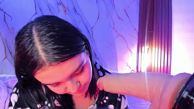 alicecute77 online show from July 7, 7:23 am