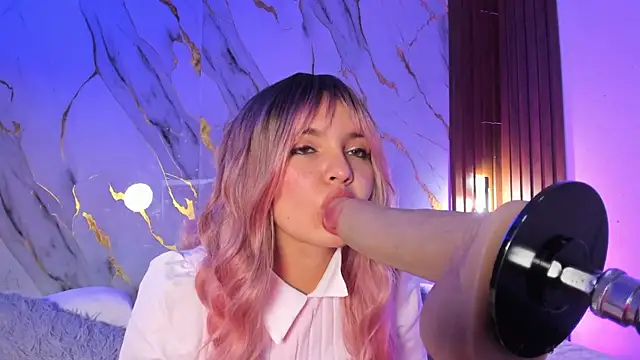 alicecute77 online show from July 19, 2:26 am