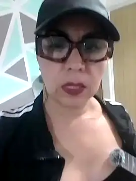 SweetCatheryne online show from July 10, 9:17 pm
