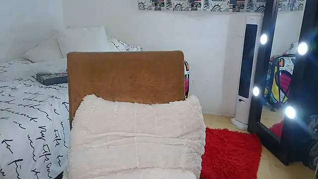 SweetCatheryne online show from July 13, 10:56 pm