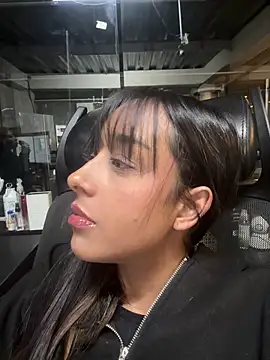 Snapshot of Aleja_ruizz chatting on February 7, 4:49 am Aleja ruizz online show from February 7, 4:49 am