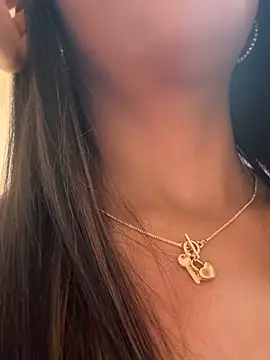 Snapshot of Aleja_ruizz chatting on February 10, 7:12 am Aleja ruizz online show from February 10, 7:12 am