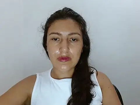 SarahFriendly online show from May 25, 6:25 pm