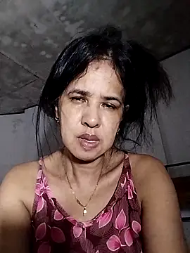 Snapshot of Prettysweetmum chatting on March 10, 10:04 pm Prettysweetmum online show from March 10, 10:04 pm