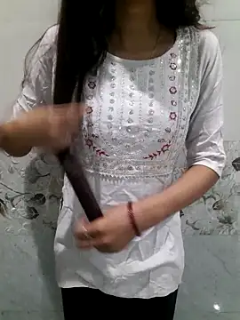 Aarti-kumri online show from February 18, 5:20 pm