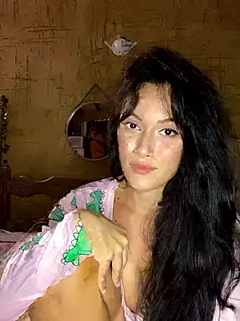 jepetitoiseau online show from June 9, 9:59 pm