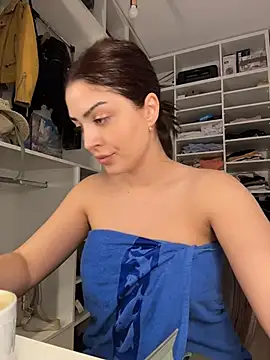 Lexi Storm online show from July 26, 6:32 am