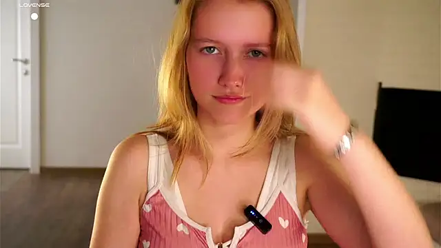 DorianCrofoot online show from September 17, 1:46 pm