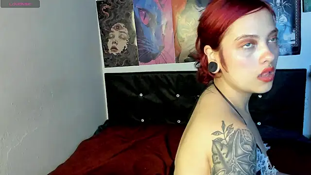 nathaly wild online show from September 13, 2:44 am