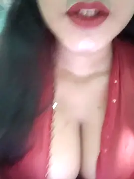 Snapshot of BerryOnFire chatting on February 16, 7:48 am BerryOnFire online show from February 16, 7:48 am