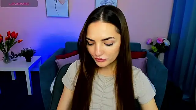 MyEllaLuvs online show from September 18, 8:11 pm