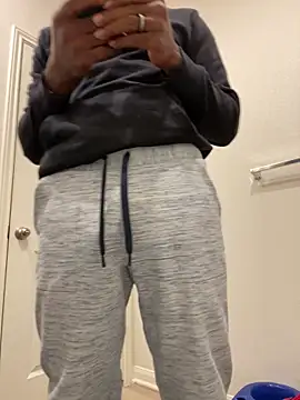 Bigish92 online show from February 6, 6:07 am