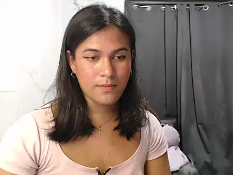 Snapshot of Pixie_dust69 chatting on December 3, 7:34 pm Pixie dust69 online show from December 3, 7:34 pm