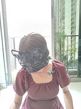 Snapshot of SinfulTemptation chatting on April 23, 7:09 am SinfulTemptation online show from April 23, 7:09 am