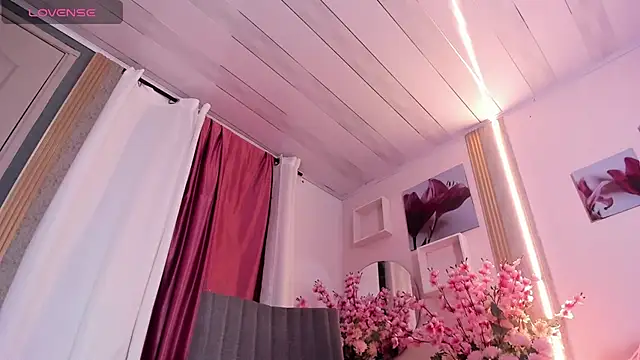 Jenie fire  online show from October 6, 7:55 pm