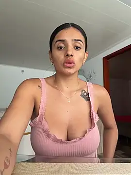 Snapshot of AnaaFaith_ chatting on February 16, 7:54 pm AnaaFaith online show from February 16, 7:54 pm