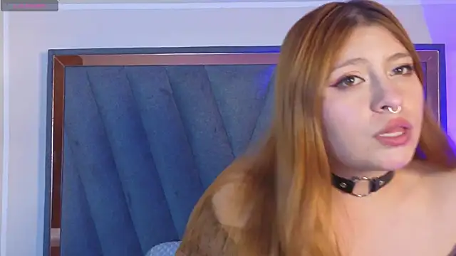 Snapshot of VelvetFox_ chatting on May 3, 8:15 pm VelvetFox online show from May 3, 8:15 pm