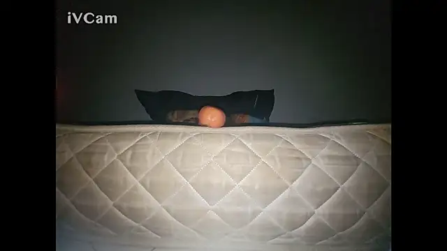 Snapshot of Lux_y chatting on March 1, 5:09 am Lux y online show from March 1, 5:09 am