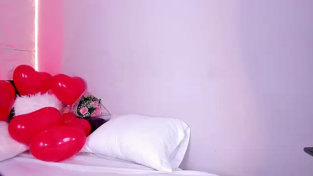 DulceGreem online show from February 14, 8:05 pm