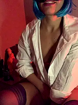 Snapshot of MaskeliParti chatting on October 19, 9:43 am MaskeliParti online show from October 19, 9:43 am