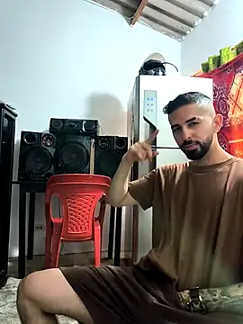 giannis090 online show from November 9, 9:13 pm