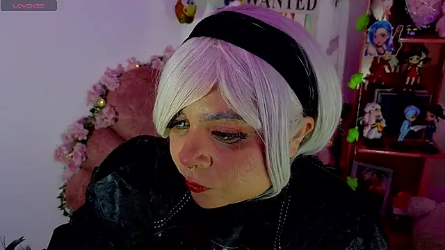 Lucycosplay777 online show from April 25, 5:32 am