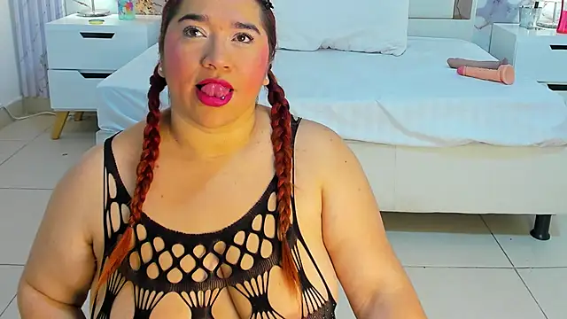 VanessaHard as online show from October 7, 8:06 pm