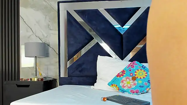 VanessaHard as online show from January 17, 7:50 pm