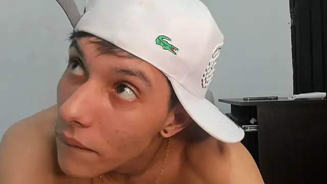 ZafiroAndFlynn online show from February 24, 3:48 am