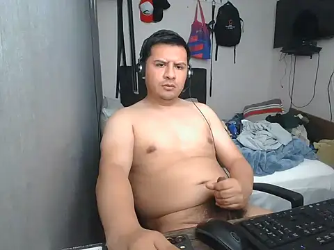 Snapshot of Xxxristiano chatting on February 1, 2:48 pm Xxxristiano online show from February 1, 2:48 pm